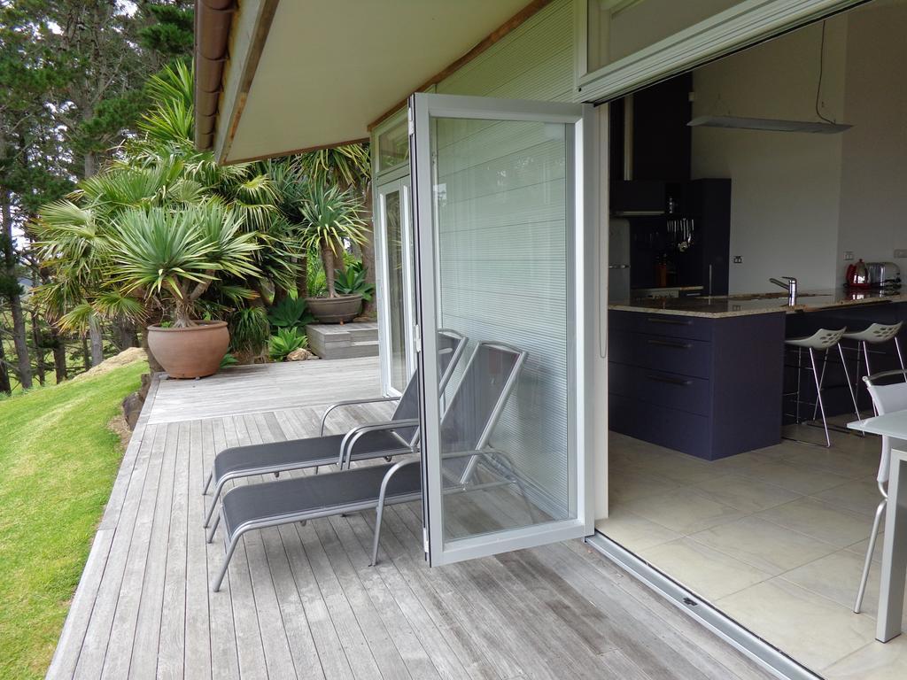 Nikau Apartments Waiheke Island Onetangi Exterior photo